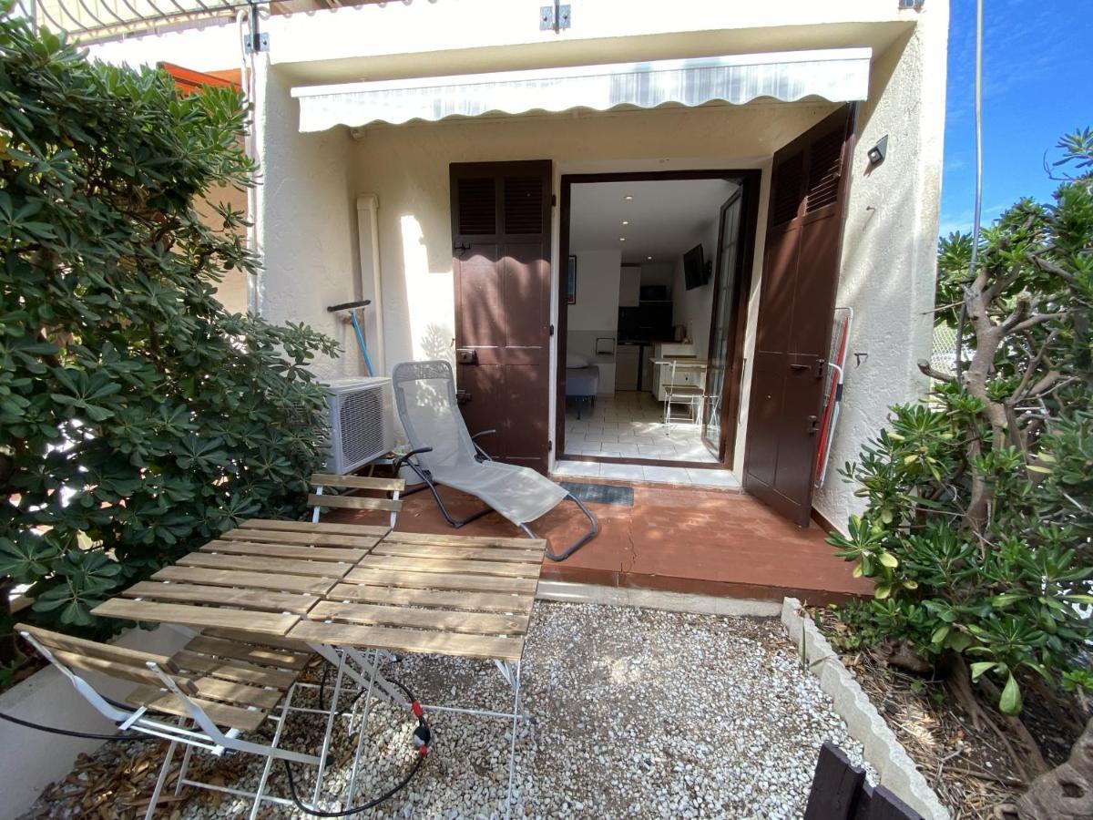 Villa L Annexe Des Sables Hyères Zimmer foto